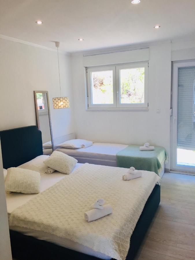 Apartments Jurakovic Živogošće 外观 照片
