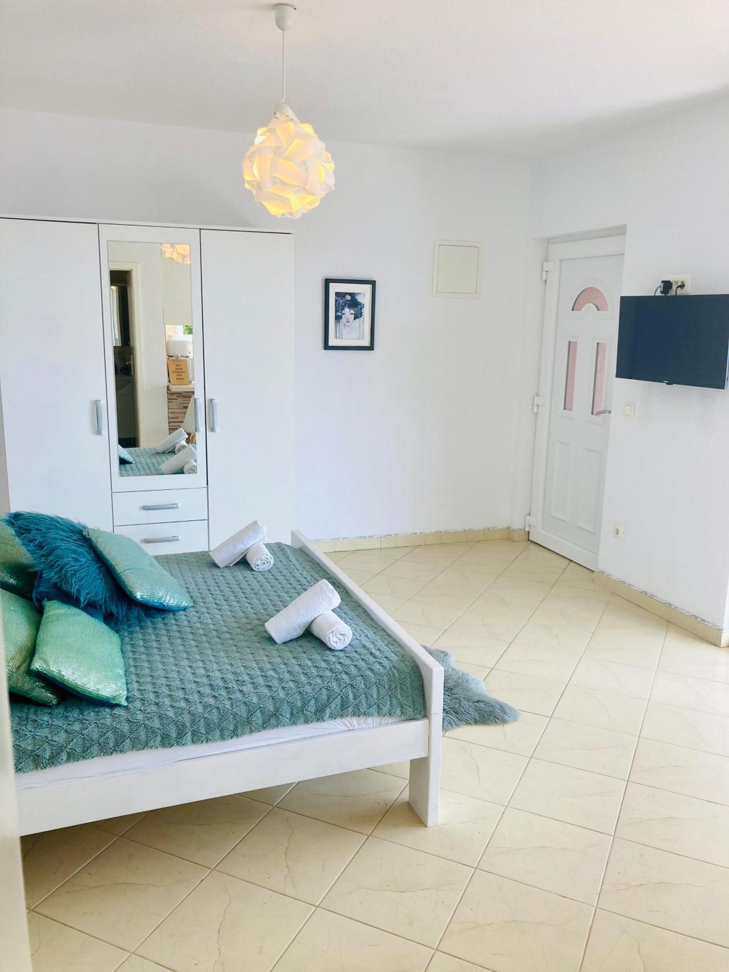 Apartments Jurakovic Živogošće 外观 照片