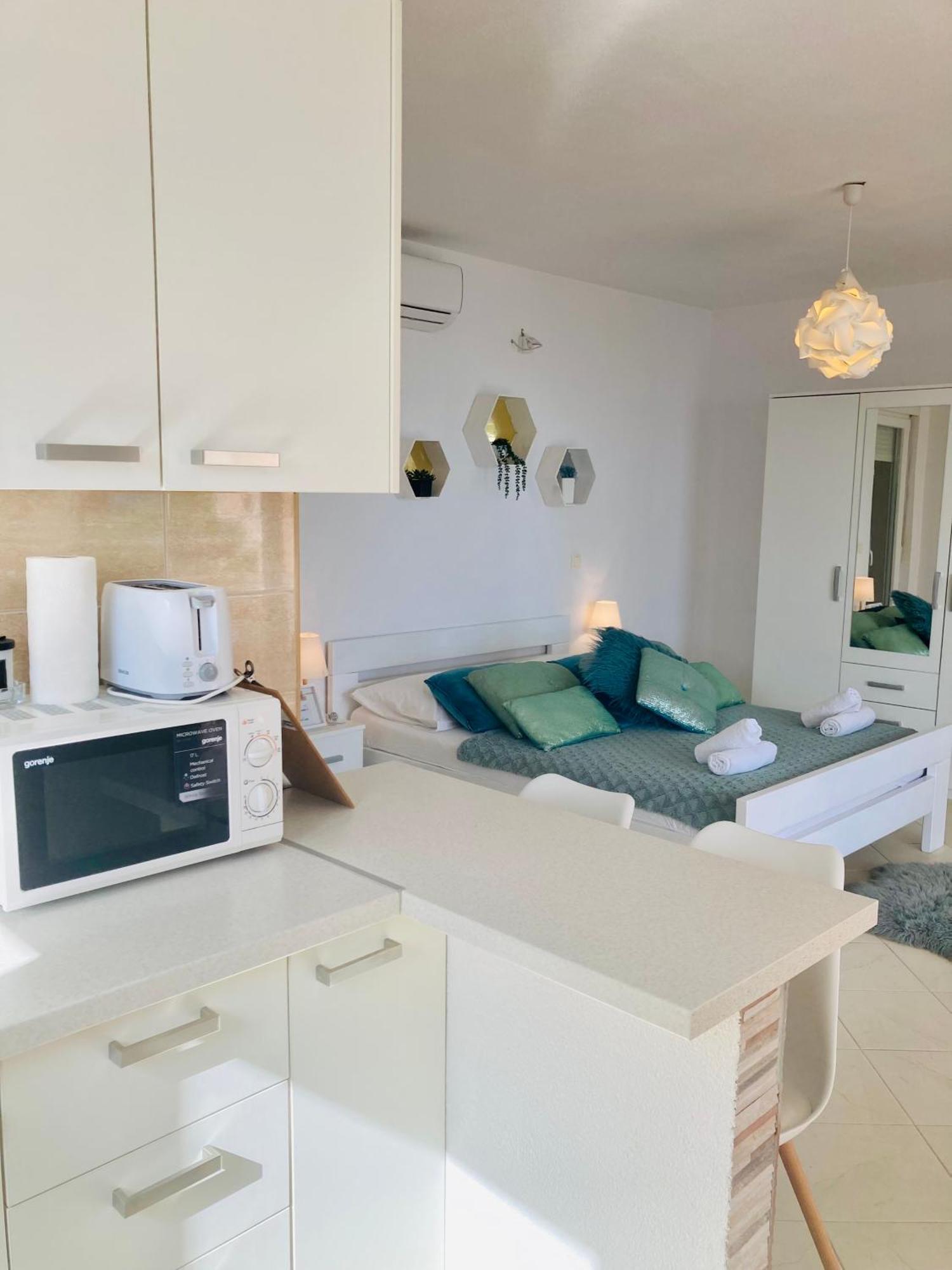 Apartments Jurakovic Živogošće 外观 照片